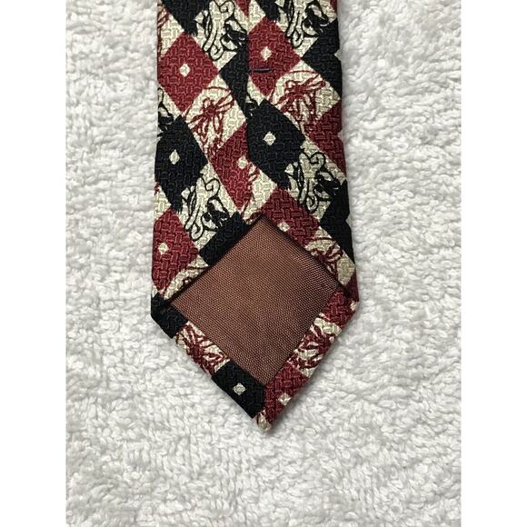 Warner Brothers Looney Tunes Bugs Bunny Daffy Duck Black Red Pattern Tie Necktie - Picture 7 of 7
